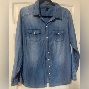 Casual Denim Button-Up Shirt